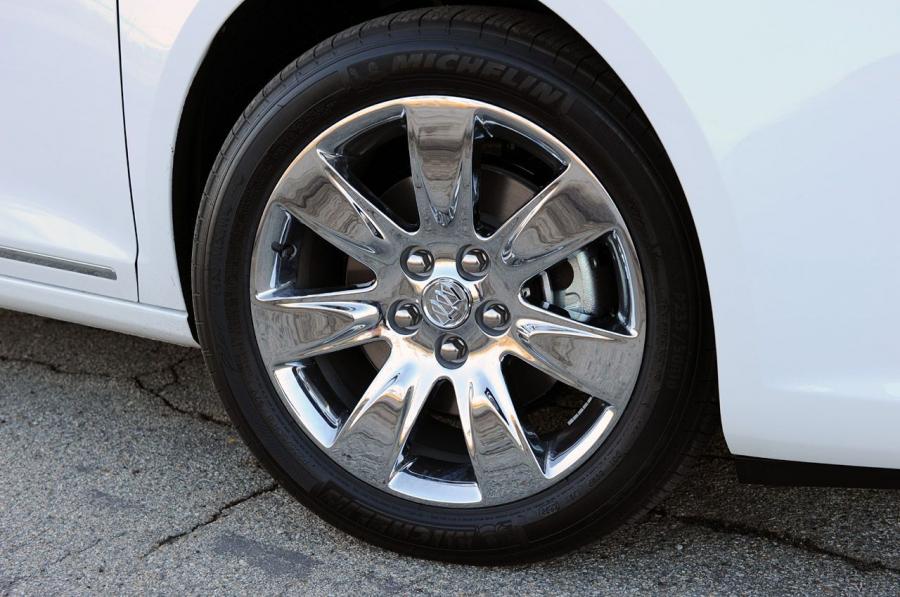 Колеса Buick LaCrosse 2010 года  (NA) (фото 109 из 121)